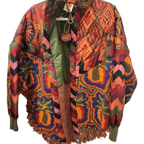 Farm Rio Oversized Tapestry pineapple puffer poncho size medium - Picture 6 of 10